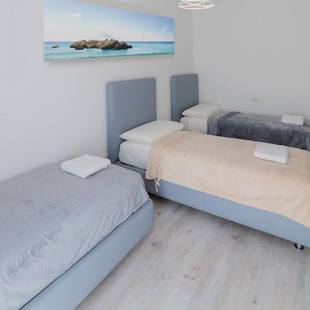 Wave Island! Luxury Resort A Jesolo - Piscina E Park Free! エクステリア 写真