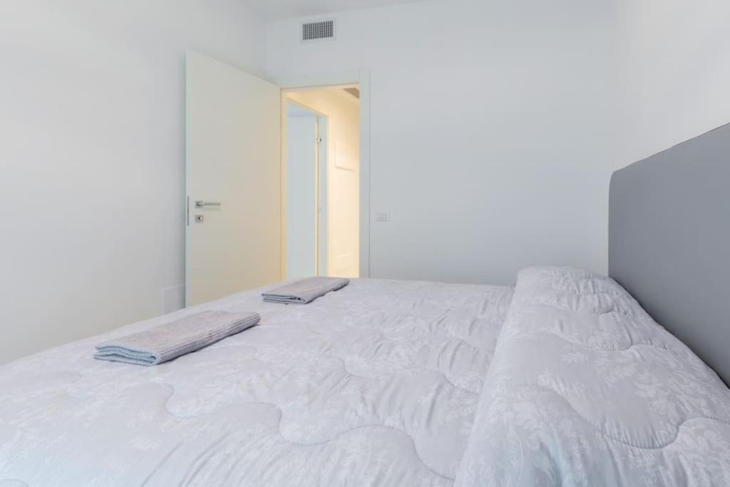 Wave Island! Luxury Resort A Jesolo - Piscina E Park Free! エクステリア 写真