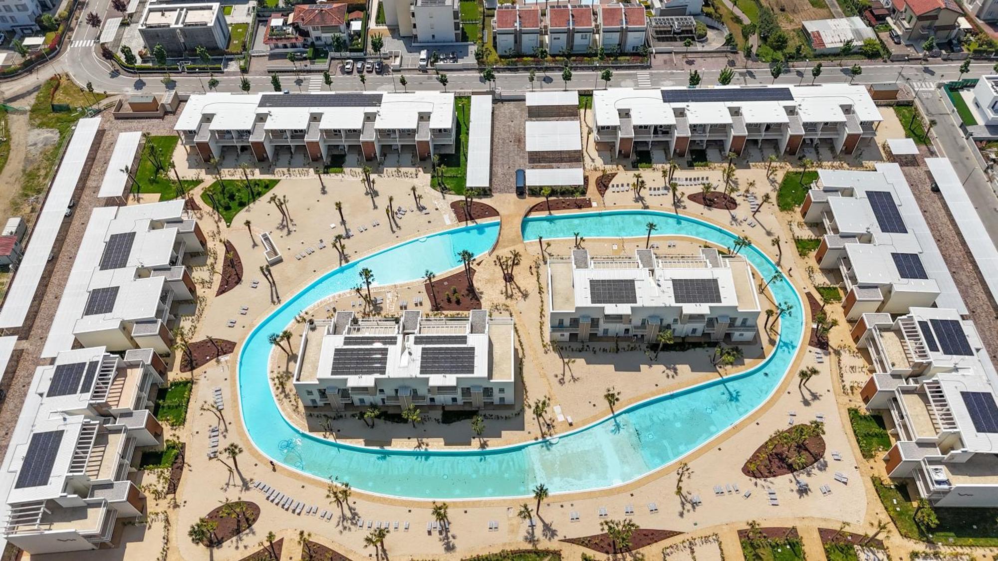 Wave Island! Luxury Resort A Jesolo - Piscina E Park Free! エクステリア 写真
