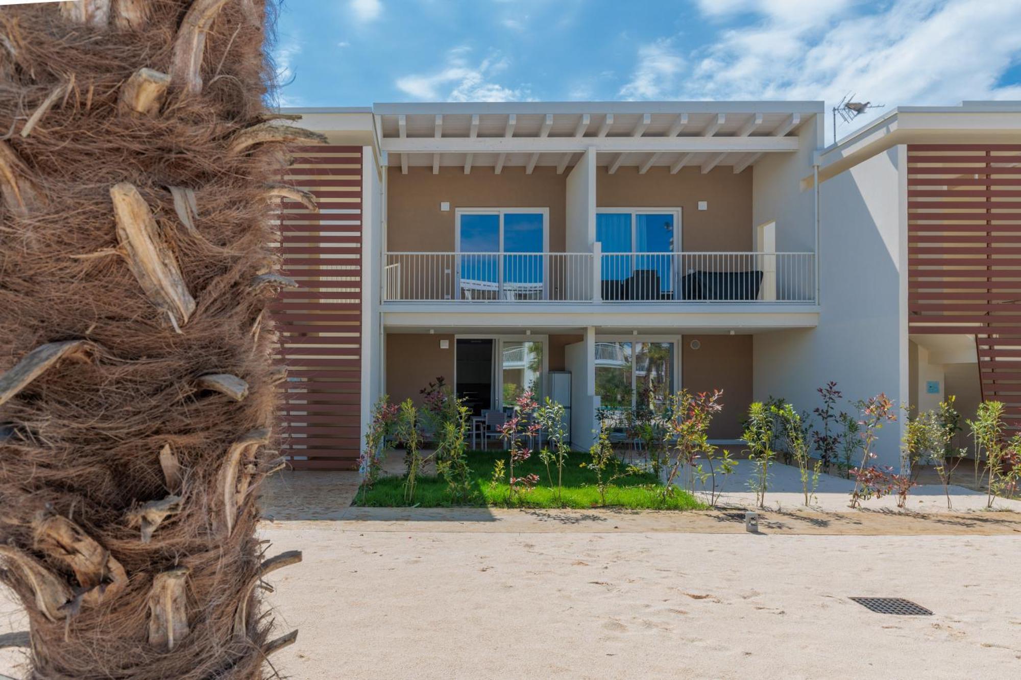 Wave Island! Luxury Resort A Jesolo - Piscina E Park Free! エクステリア 写真